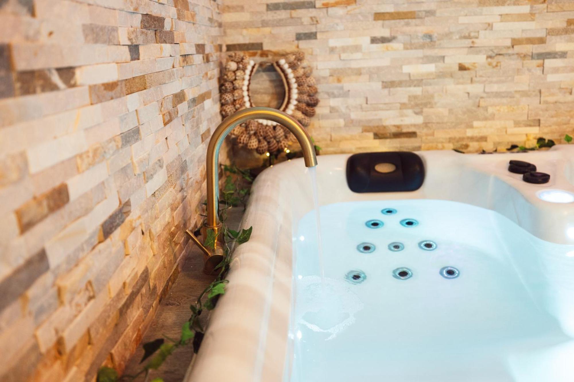 Suite And Spa La Perla Bianca Grabels Extérieur photo