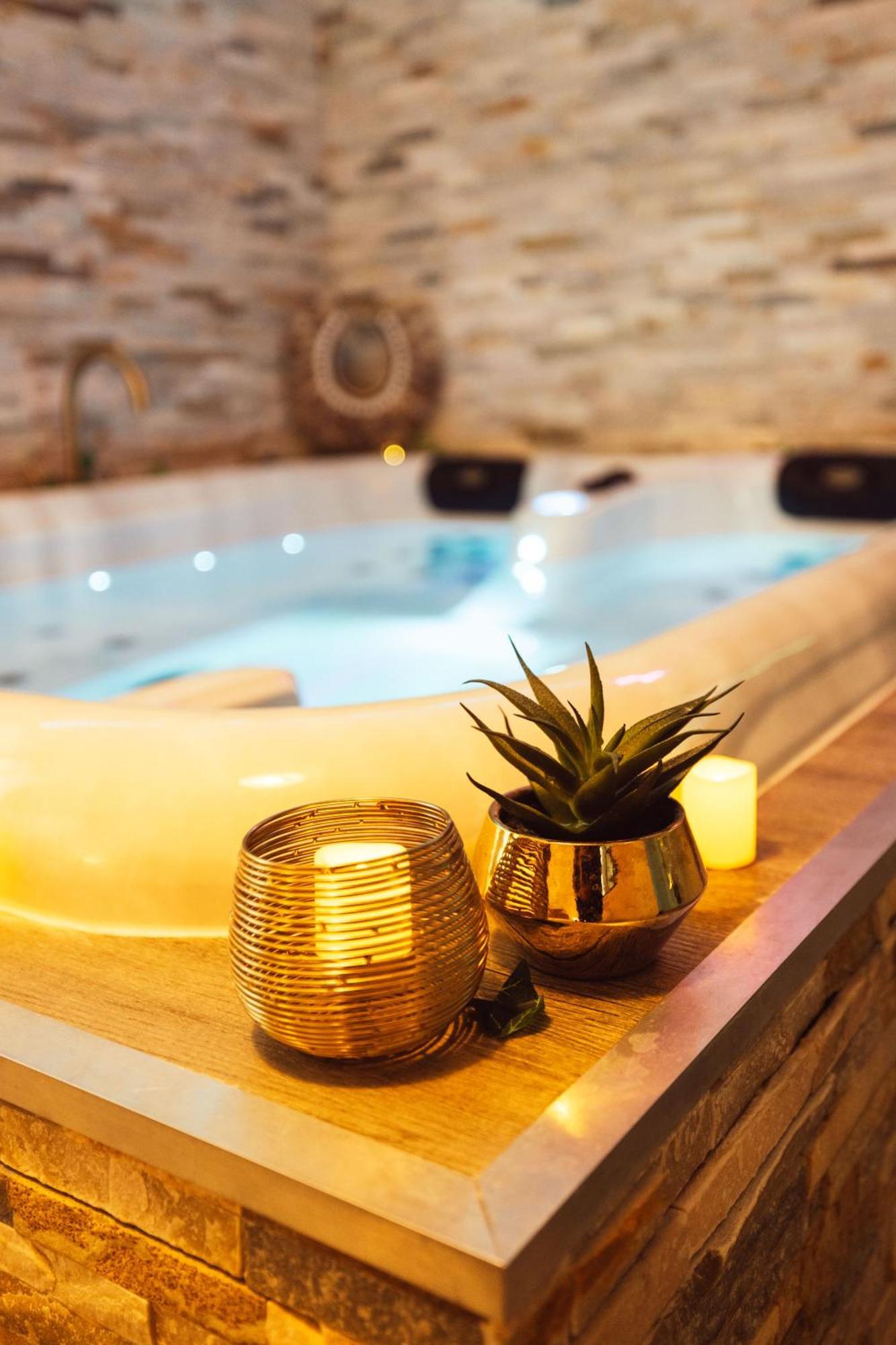Suite And Spa La Perla Bianca Grabels Extérieur photo